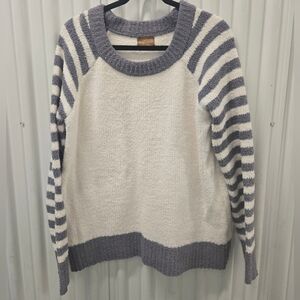 NWOT POL Soft Gray and Cream Knit Sweater SMALL OVERSIZED